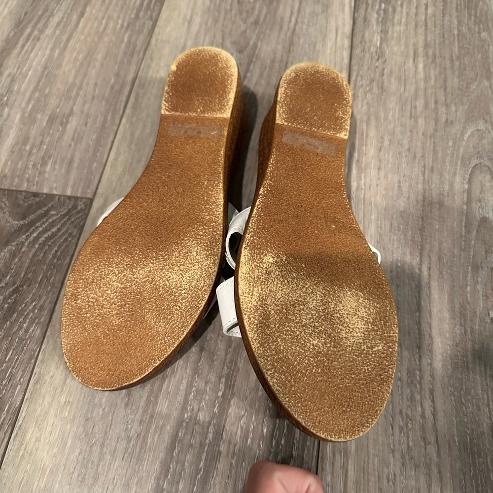 Women's White and Silver Floral Sandals - Picture 4 of 4